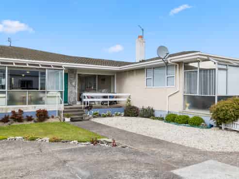 2/20 Ings Avenue, Saint Clair