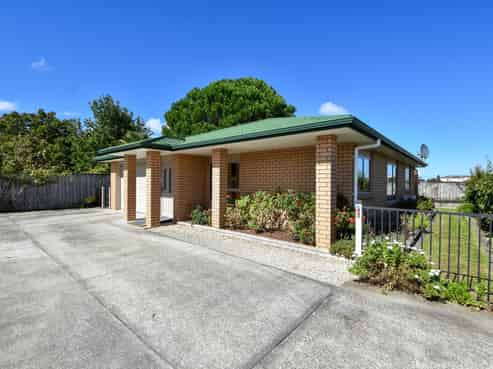 9 Alexis Greer Lane, Carterton