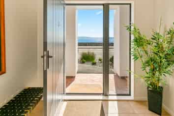3/148 Evans Bay Parade, Roseneath
