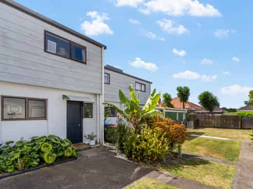 4/121 Mangere Road, Otahuhu