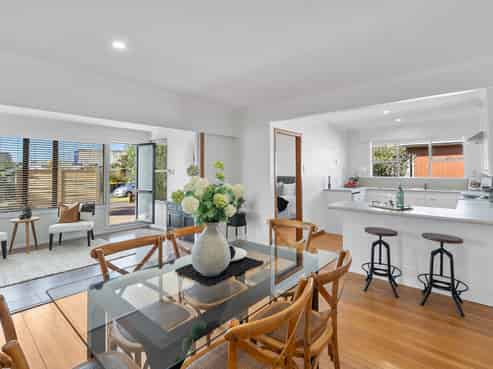 24 Locarno Avenue, Sandringham