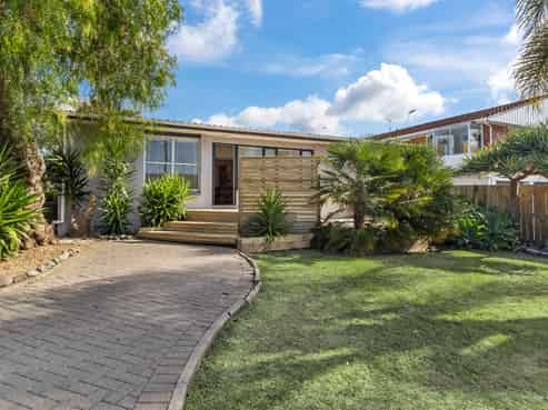 24 Locarno Avenue, Sandringham