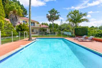 131 Point View  Drive, East Tamaki Heights