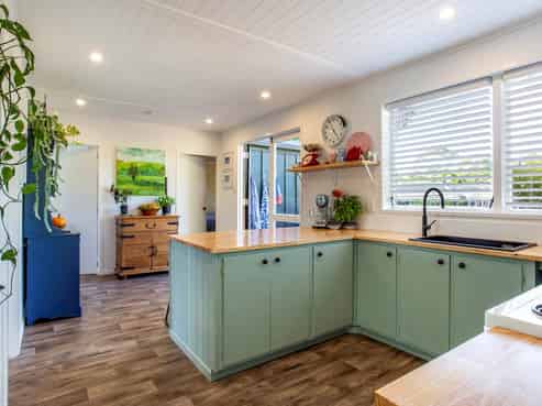119 Awaroa Road, Helensville