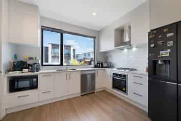 9 Landing Path Drive, Hobsonville