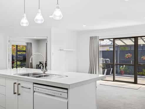 30 Taiore Crescent, MARSHLAND