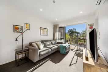 112/1A Oakley Avenue, Waterview