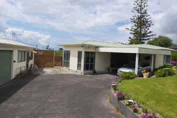  40 Waimumu Road, Massey