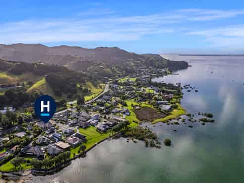 4 Tropicana Drive, Tamaterau