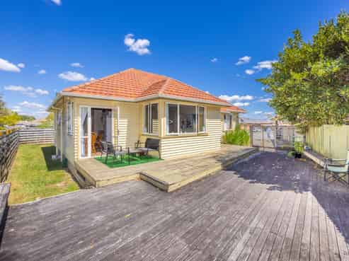 15 Wingate Street, Bader