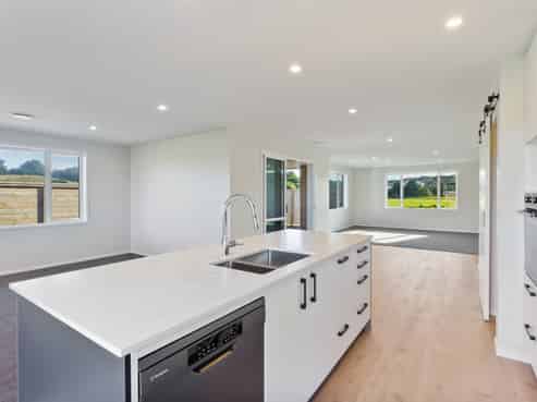8 Kiwi Pukupuku Close, Waikanae