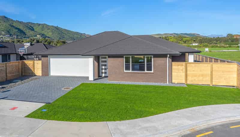 8 Kiwi Pukupuku Close, Waikanae
