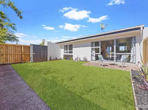 2/39 Oriana Avenue, Lynfield