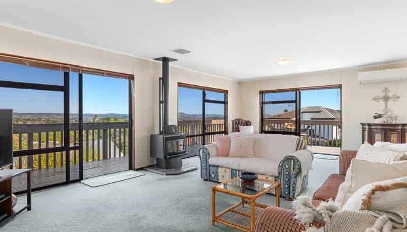 15 Philomel Crest, Welcome Bay