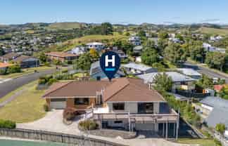 15 Philomel Crest, Welcome Bay