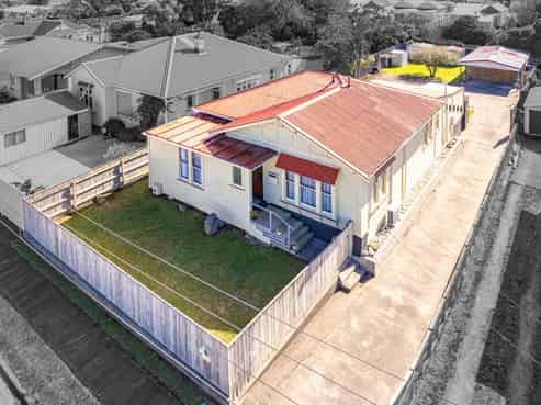 84 Harrison Street, Whanganui Central