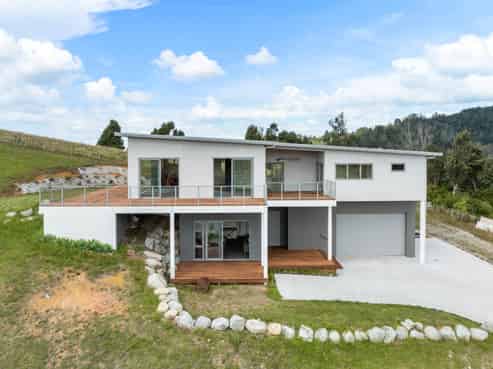3 Rewarewa Rise, Whangamata