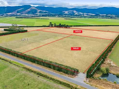 224 German Road, Cust