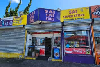 For Sale: Sai Super Store - Prime Location on Avenue Road 