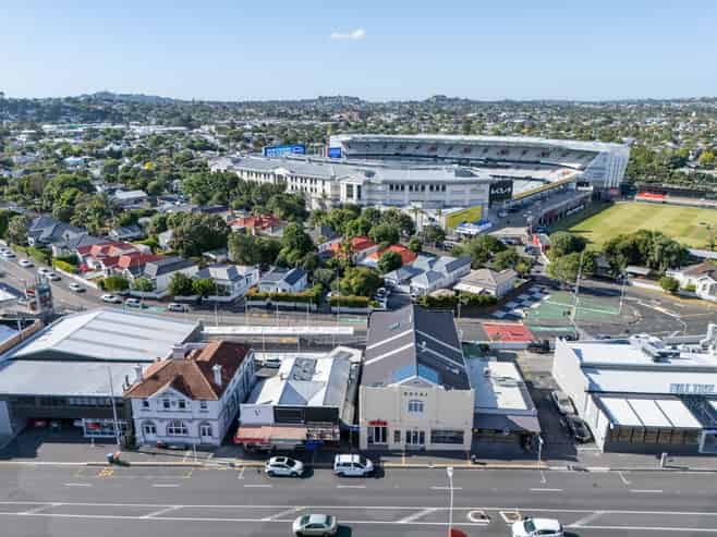 Highly motivated vendor: Clear instruction to sell