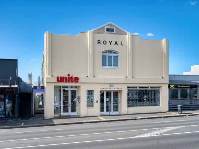 Highly motivated vendor: Clear instruction to sell