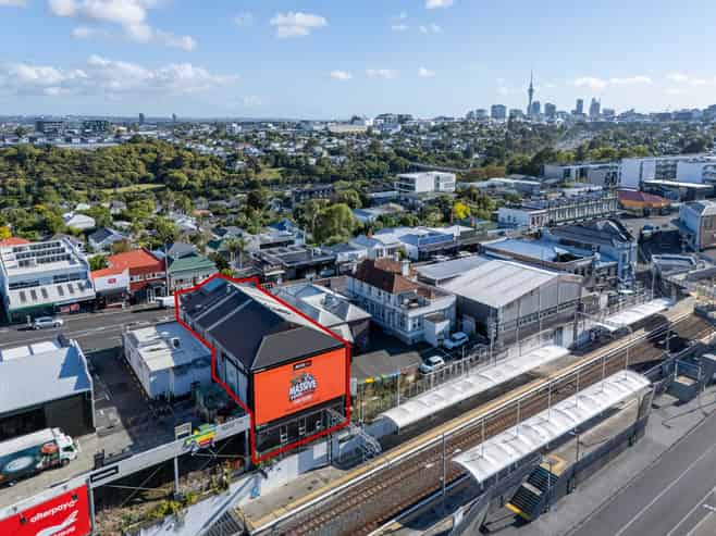 Highly motivated vendor: Clear instruction to sell