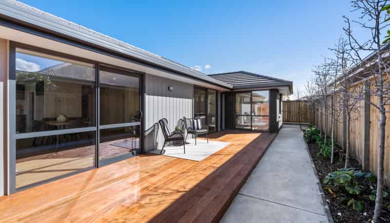 11 Magnolia Drive, Springlands
