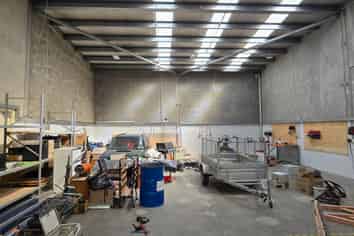 269sqm modern warehouse for lease – prime location