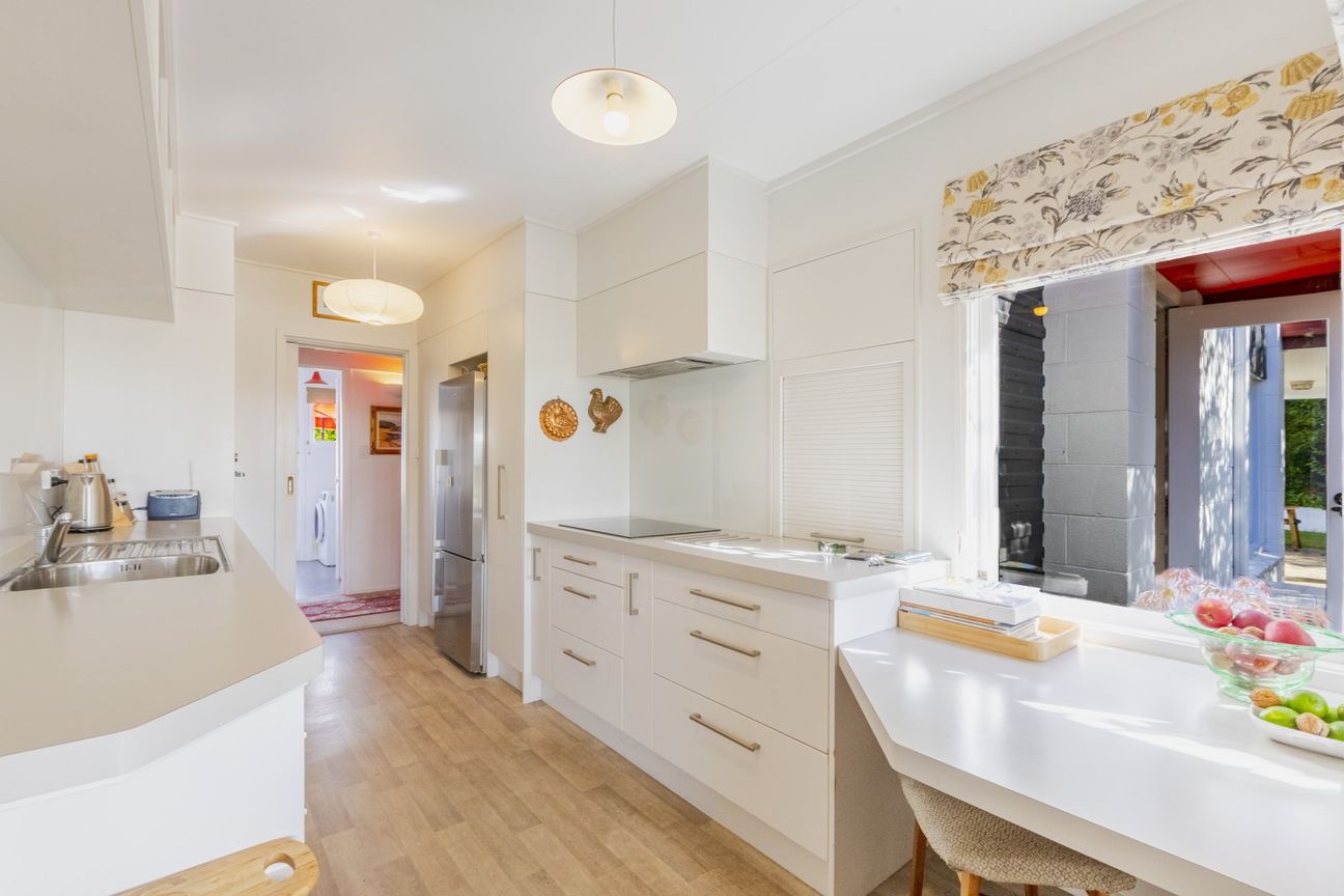 House in Waipukurau - More
