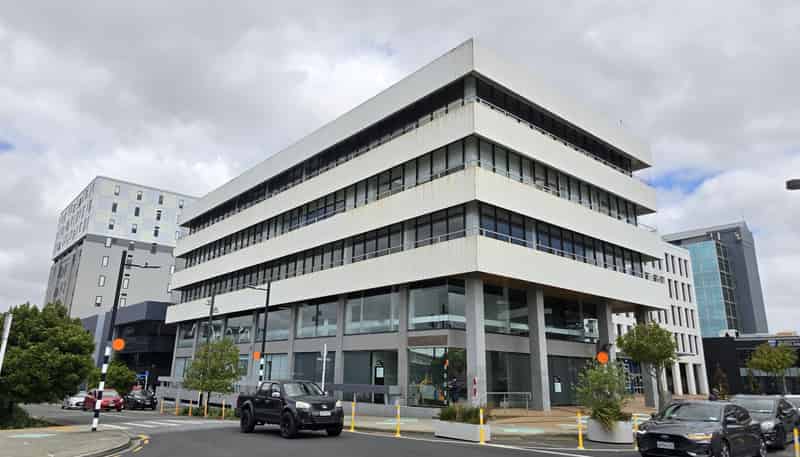 Unit 1/2 Osterley Way, Manukau