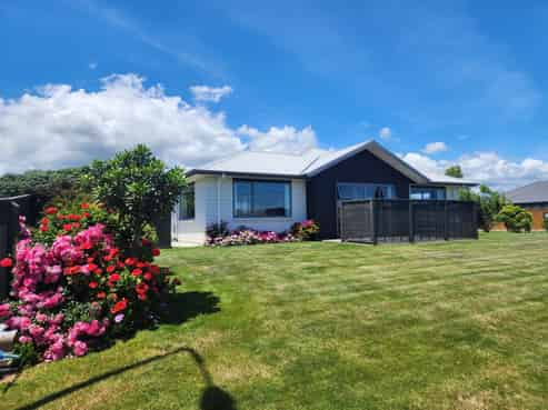 24 Barry Curtis Place, Levin