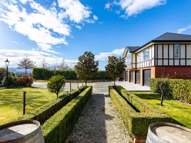 32 Guernsey Road, Renwick