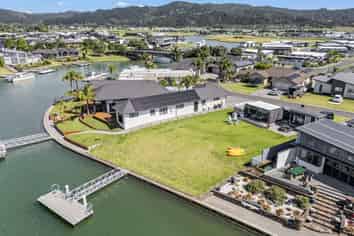 14 Mermaid Place, Whitianga