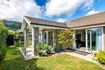 17 Sabine Drive, Richmond