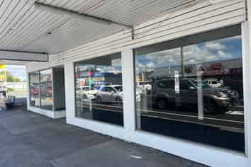 Road frontage - Great South Road, Papatoetoe
