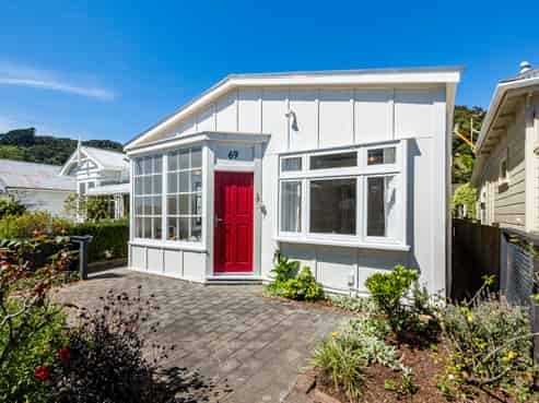 69 Marine Parade, Eastbourne