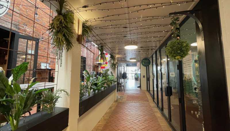 Shop 4/5-15 Victoria Road, Devonport