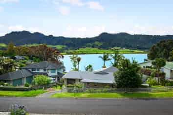 12 Moana Drive, Tanners Point