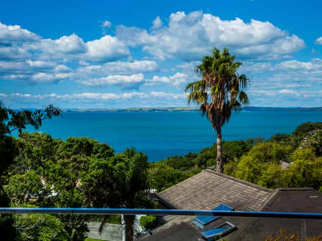 4/92 Churchill Road, Murrays Bay