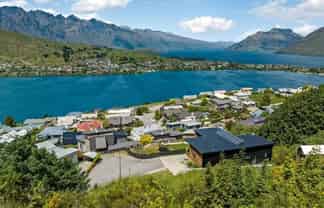 12 Birch Lane, Queenstown Hill