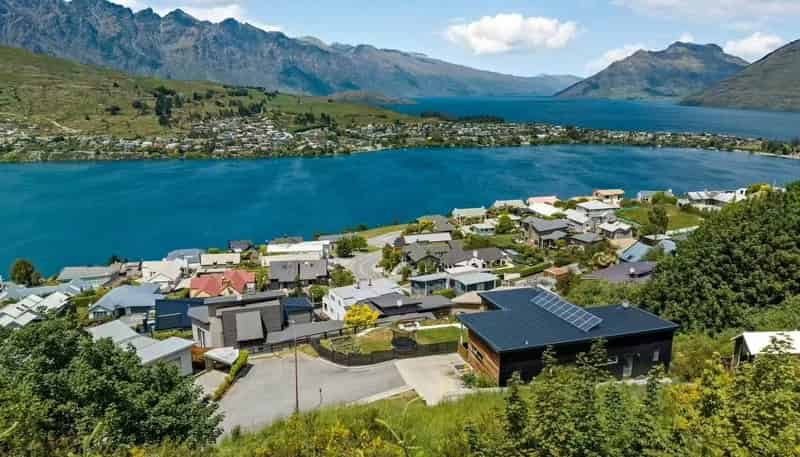 12 Birch Lane, Queenstown Hill