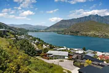 12 Birch Lane, Queenstown Hill