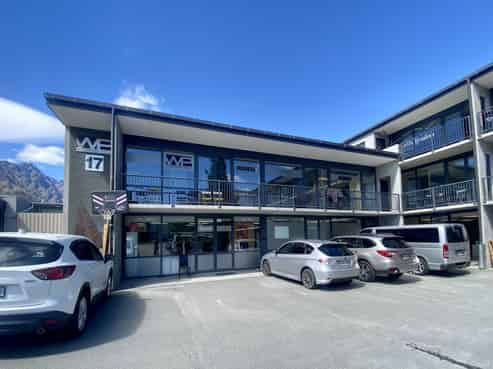 Ground Floor Retail/Showroom or Office