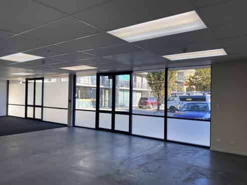 Ground Floor Retail/Showroom or Office
