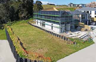 9 Grand Ridge Avenue, Flat Bush