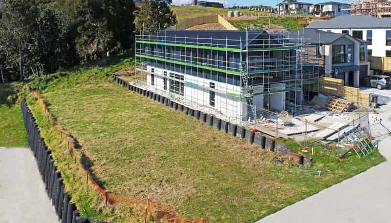 9 Grand Ridge Avenue, Flat Bush