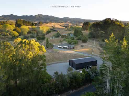 1/305 Limeworks Loop Road, Te Pahu