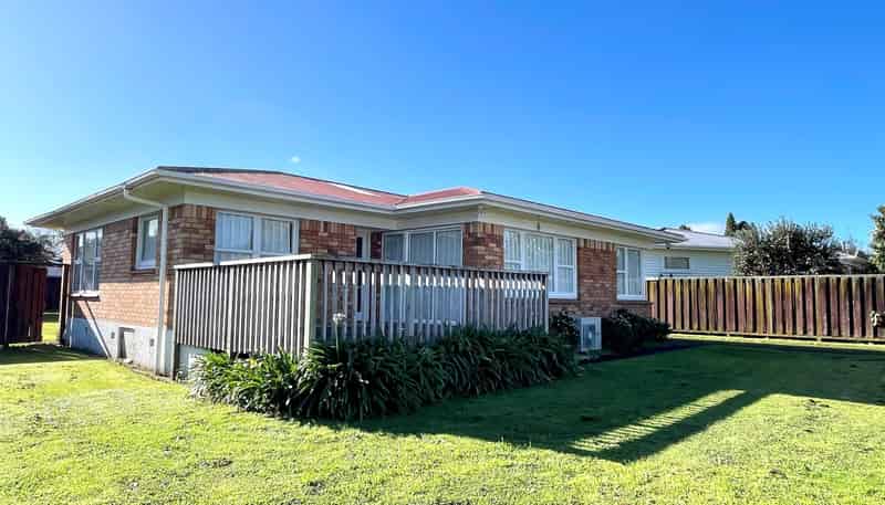 79 Rosehill Drive, Papakura