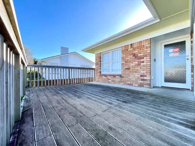 79 Rosehill Drive, Papakura