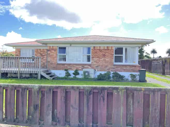79 Rosehill Drive, Papakura